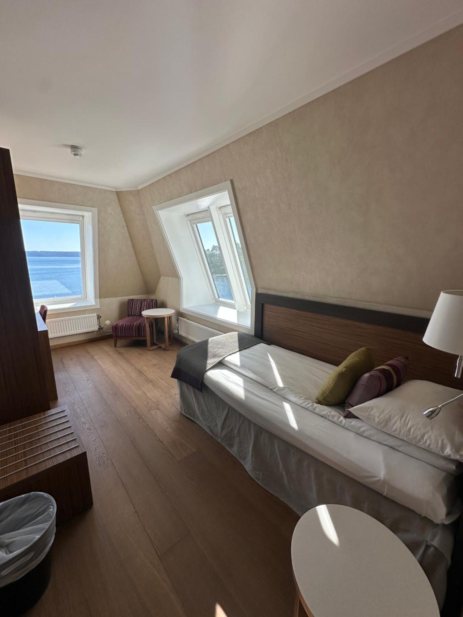Holmen Fjordhotell Hotell 4*